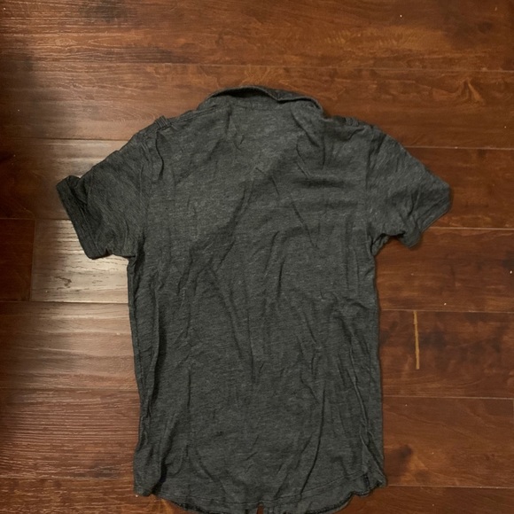 Men’s top - Picture 2 of 2